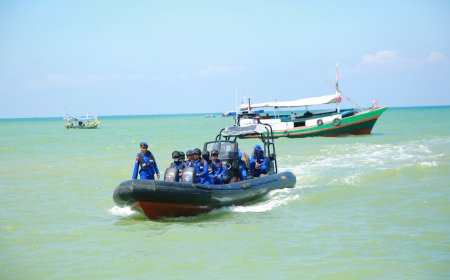 Ditpolairud Polda Jatim Kerahkan 4 Kapal Sisir Perairan Sumenep dan Masalembu Cari Korban KM Virgo Transport 8